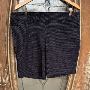 HILARY RADLEY BERMUDA SHORTS! Size XXL